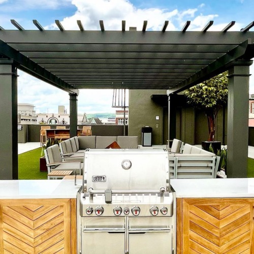 Outdoor Kitchen